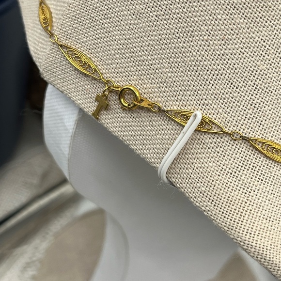 Vintage Crown Trifari Filigree Gold-Tone Necklace 18” - Picture 7 of 11